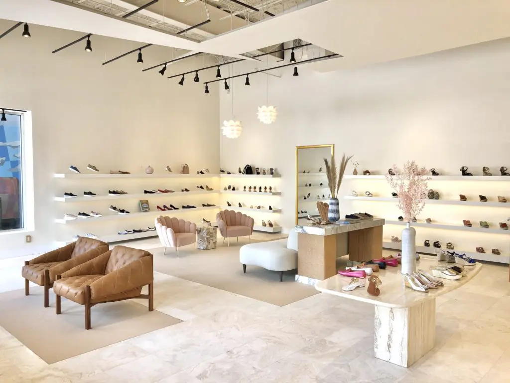 The Clorinda Antinori salon in River Oaks Shopping Center was designed by the husband and wife owners, Valentina Sorzana Antinori & Antonio Aransaenz.