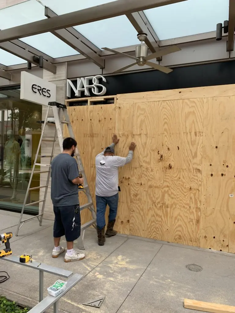 NARS cosmetics in River Oaks District boards up. (Photo by Holly Moore) 