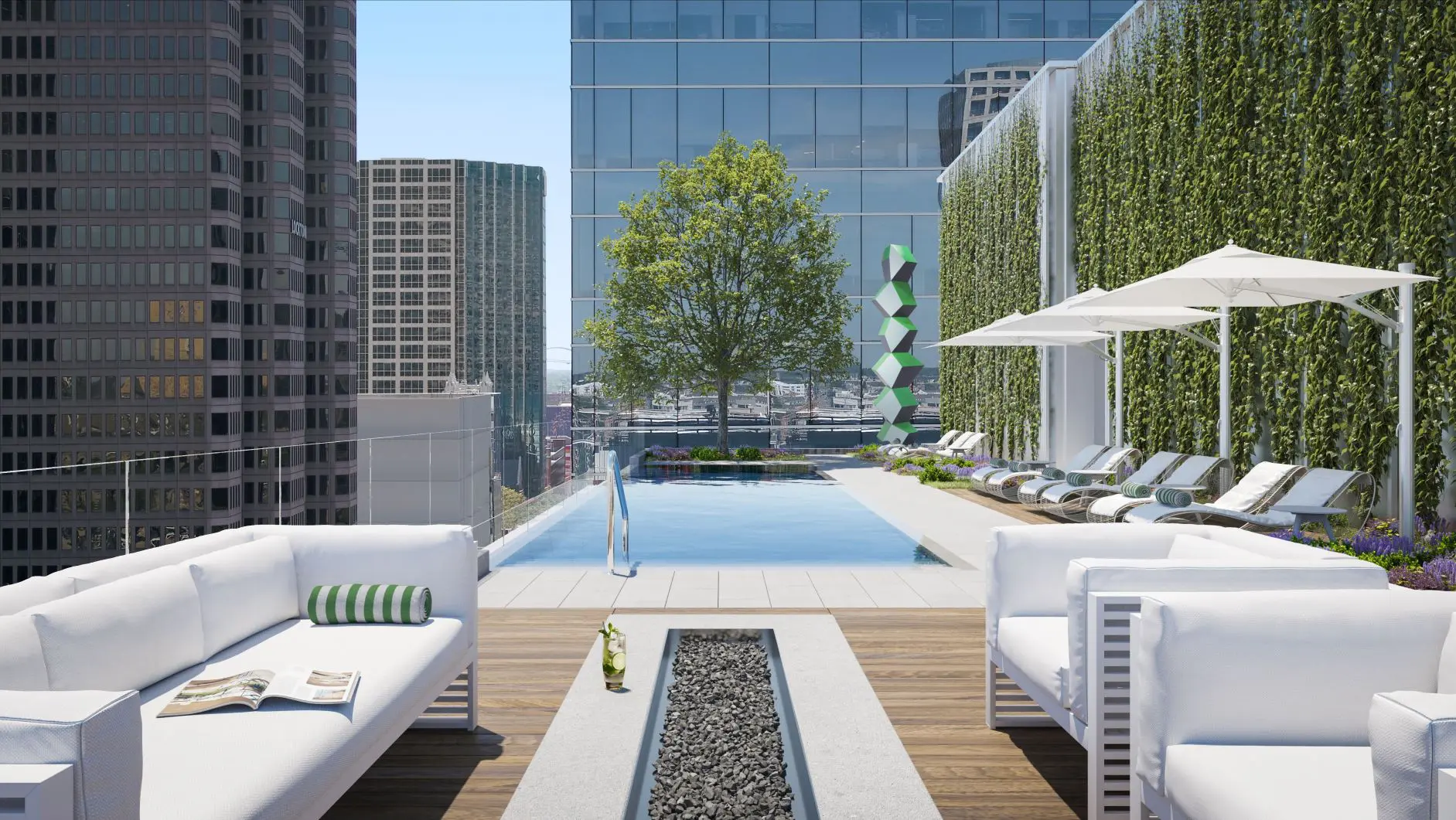 Rooftop pool (Photo by Jennifer Wasserman)