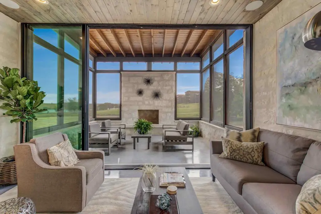 Rough Creek – The Ford living opens to patio