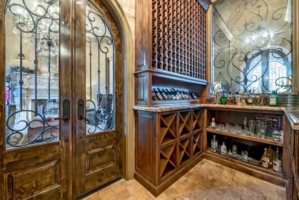 A separate wine room with storage for over 1000 bottles. 