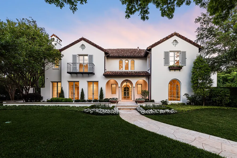 Designed in 2005 by sought-after architect Dallas Paul Turney, the Highland Park property recently underwent a makeover. (Photo by Stephen Reed)