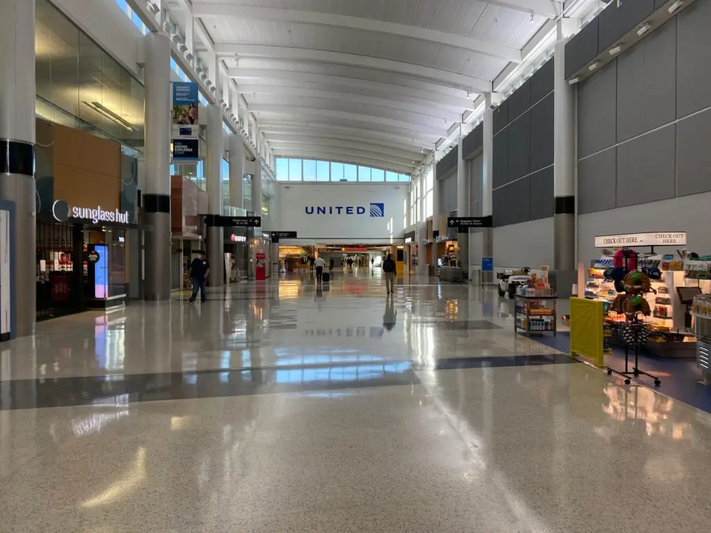 Terminal E at IAH, while not quite a ghost town in mid-July, was sparse on passengers and services.