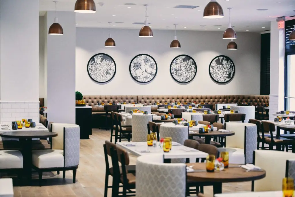 Birdies serves every meal in high style.