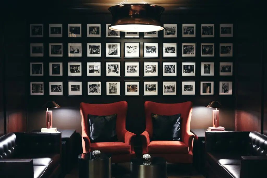 La Reserva Whiskey Bar provides an intimate spot to unwind.