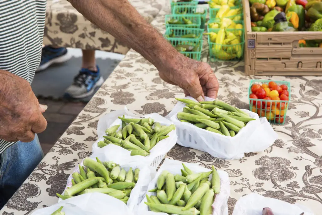 Pearl + Farmer's Market.