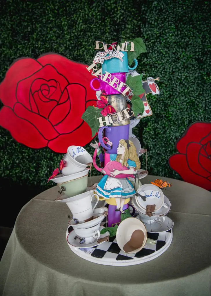 Take-home craft kits for the youngsters encourage playful tea parties a la Alice in Wonderland. (Photo by  Brandy Stoesz Photography)