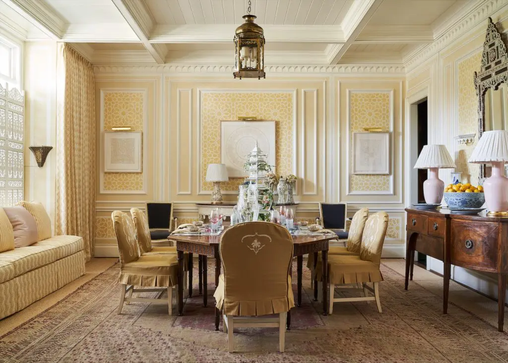 Dining room designed by Cathy Kincaid.
(Photo by Stephen Karlisch)