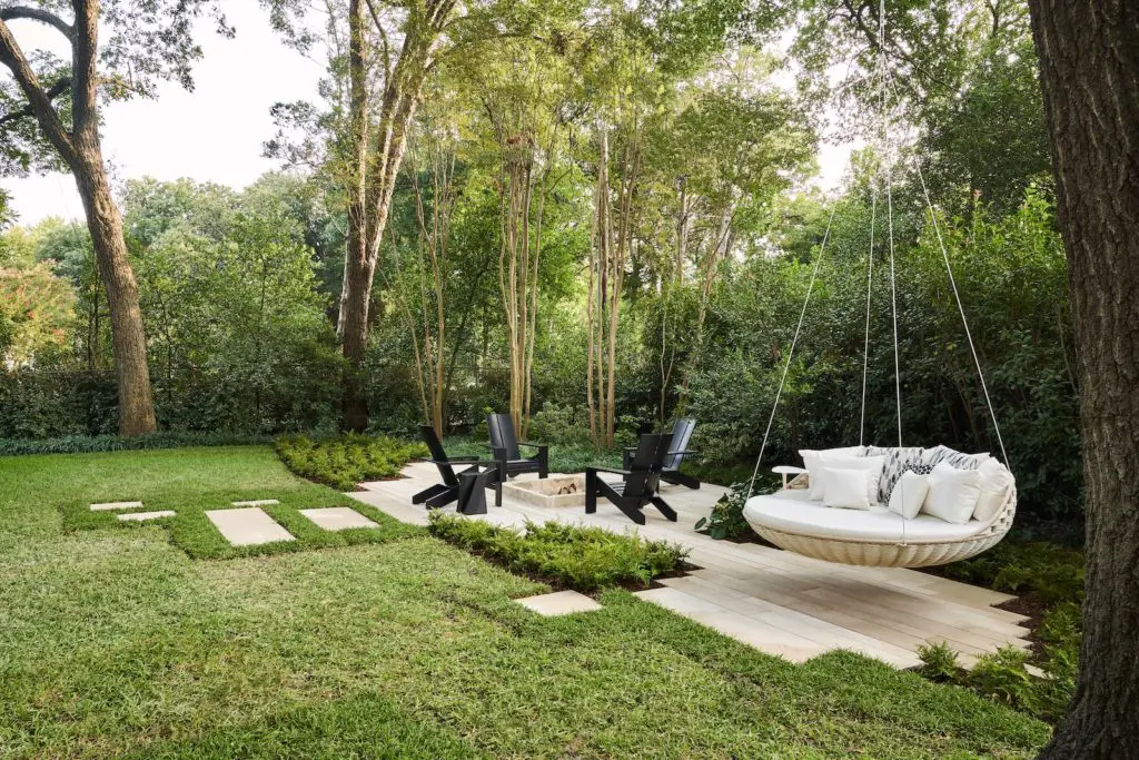Rear landscape and pool deck designed by Melissa Gerstle Design.  (Photo by Stephen Karlisch)