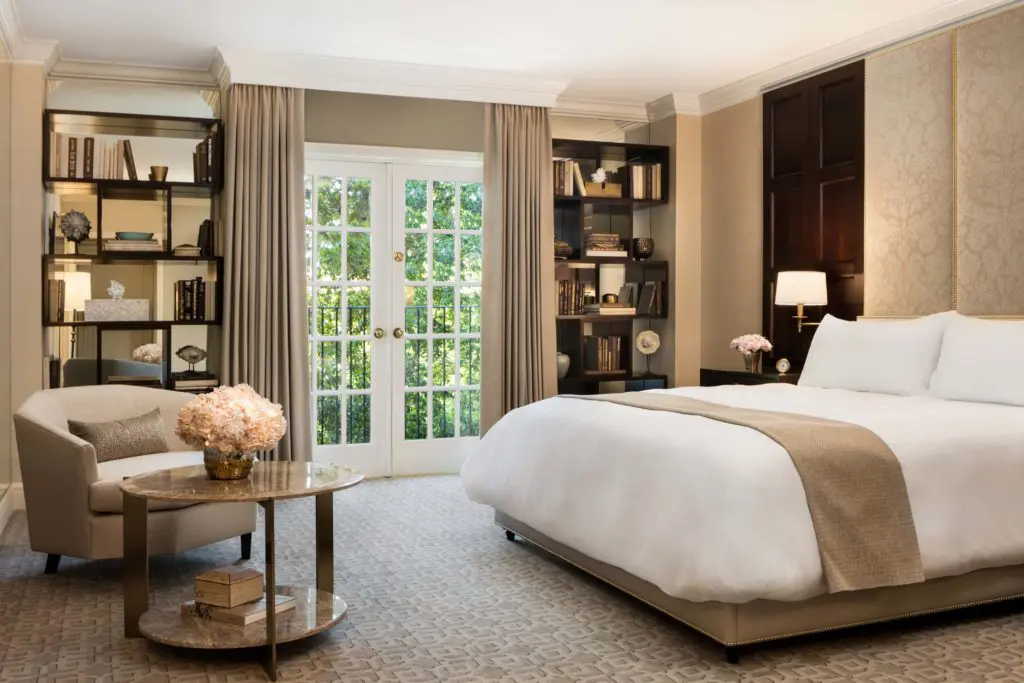 Grand Deluxe bedroom.
