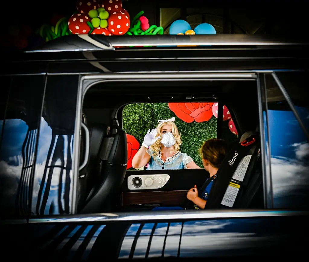 Alice in Wonderland (Photo by  Brandy Stoesz Photography)