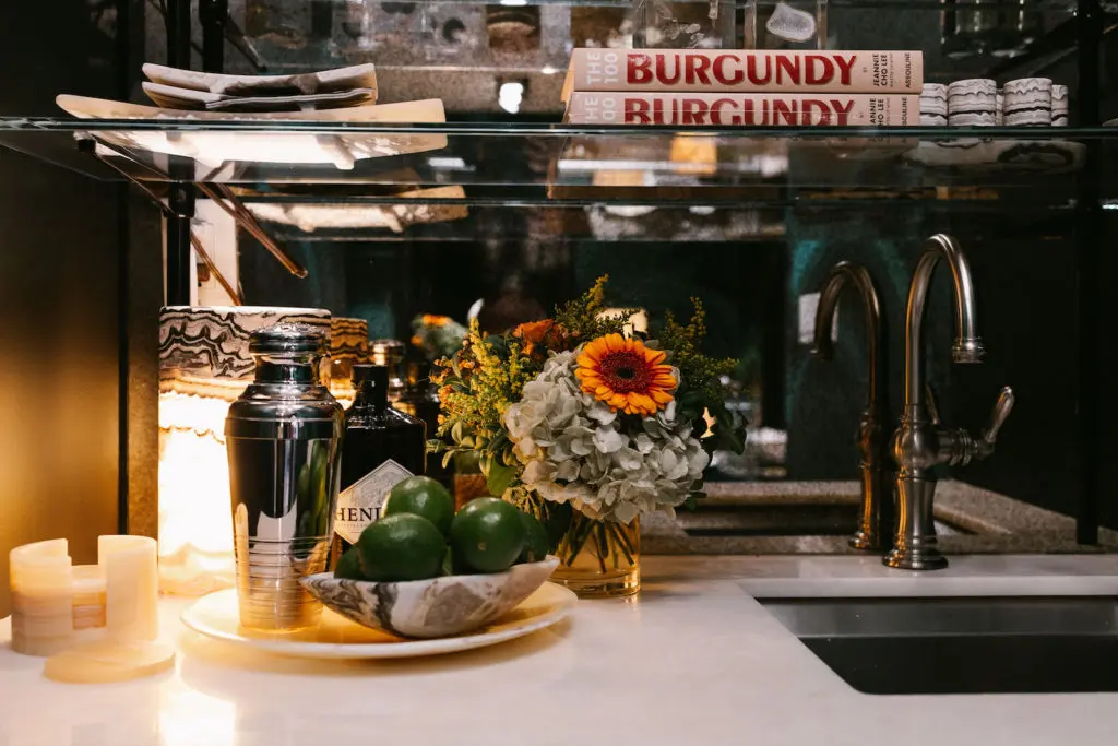 An in-shop wet bar helps shoppers picture the pieces in their own home. 