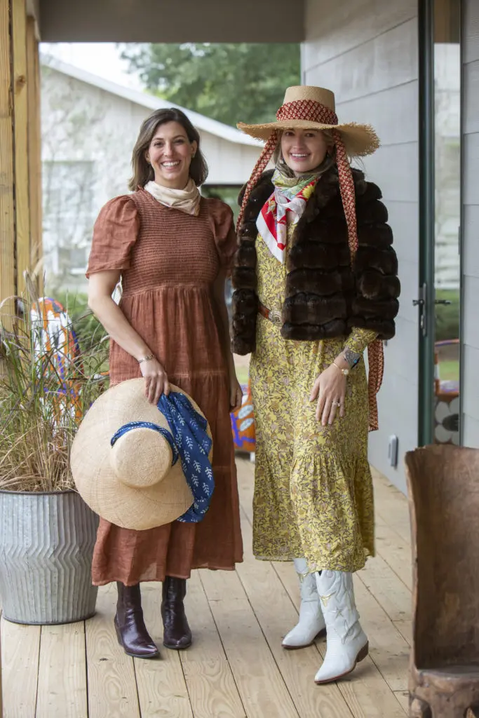 Courtney Barton and Sarah Bray celebrate at the Round Top Antiques Fair where they partnered in a Sarah Bray Bermuda hat and Courtney Barton scarves celebration.  (Photo by Jenny Antill Clifton)