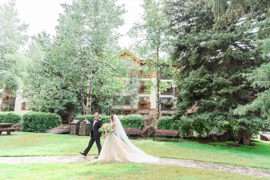 Vera Wang, Vail Village, and an Intimate Pandemic Wedding for a Stylish Texas Couple
