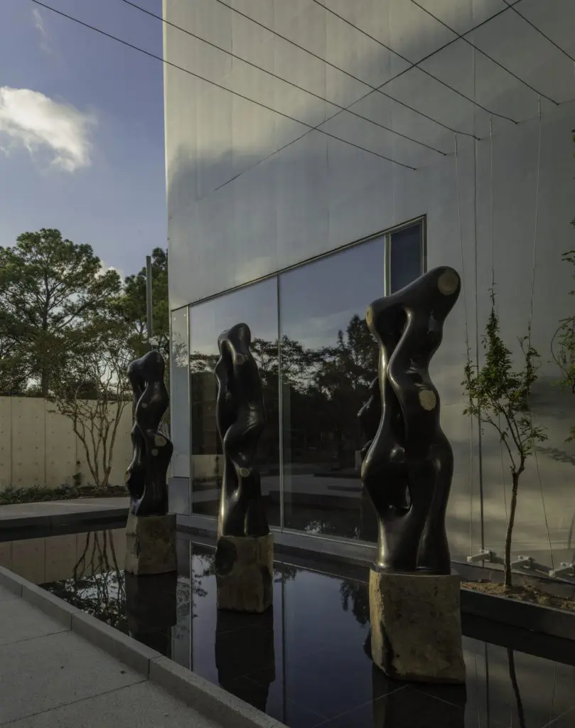 Installation view of Byung Hoon Choi’s 'Scholar’s Way,' designed in 2018 and sited on the west facade of the Nancy and Rich Kinder Building. (Photo by Richard Barnes, Courtesy of the Museum of Fine Arts, Houston)