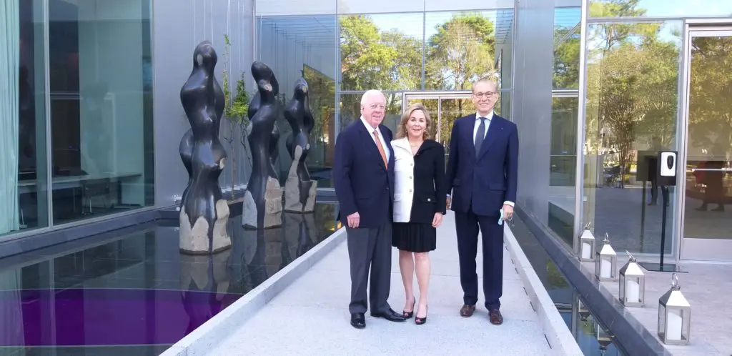 Namesake benefactors Rich and Nancy Kinder and MFAH director Gary Tinterow at the entrance to the new Kinder Building stand near the new formal restaurant, Le Jardinier, opening in Spring 2021. Shown with the Kinders and Tinterow: Korean artist Byung Hoon Choi's new commission for the Nancy and Rich Kinder Building, "Scholar's Way," 2018. (Photo by CDA) 