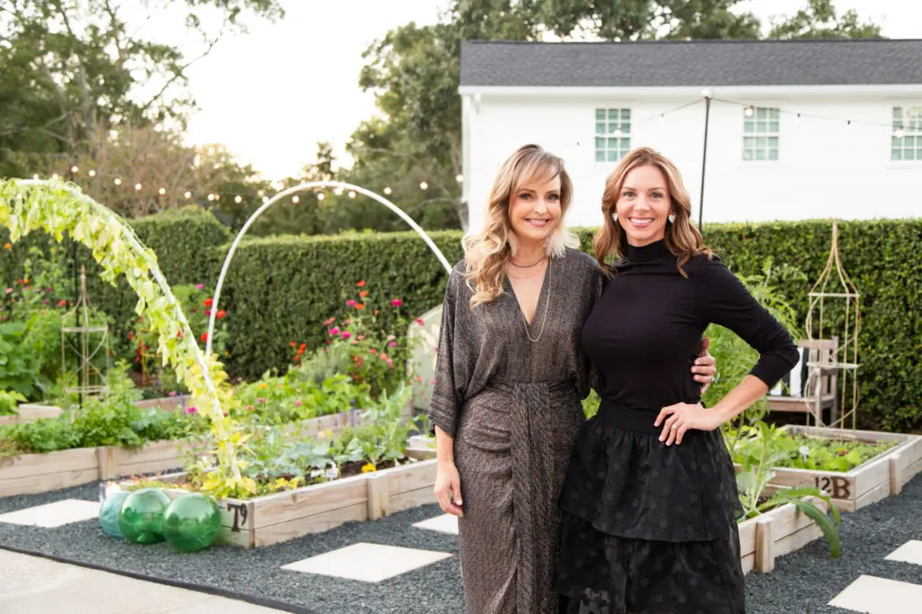 Jen McDonald, Phoebe Rourke at the friendsgiving/glamsgiving dinner in McDonald's garden. (Photo by Lawrence Elizabeth Knox)