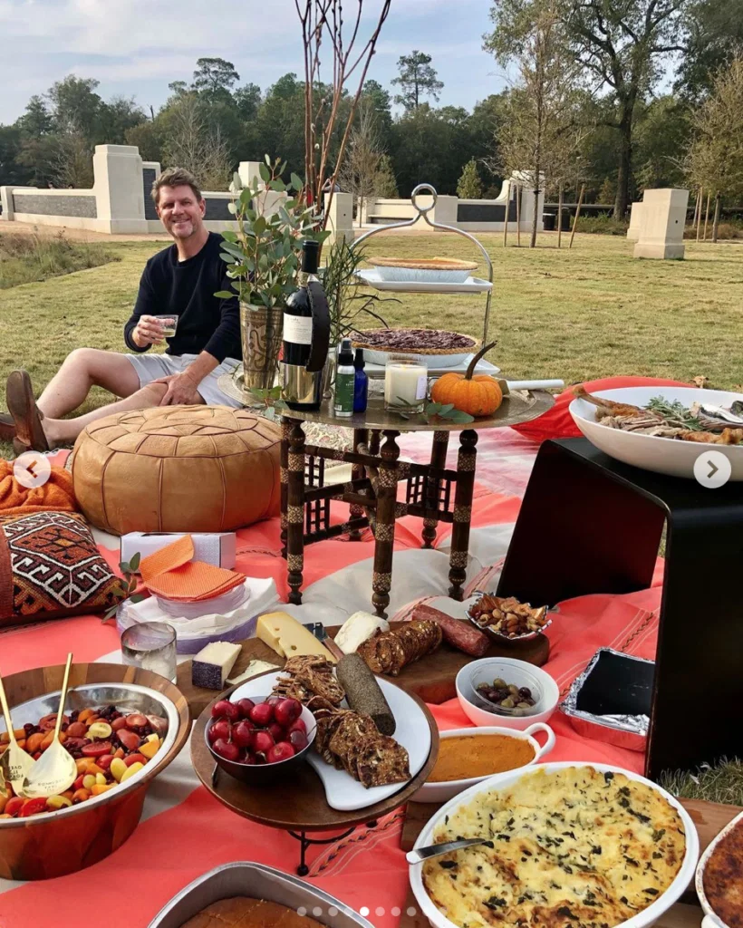 Realtor Bill Baldwin enjoys the perfect weather for a Thanksgiving Day picnic. 