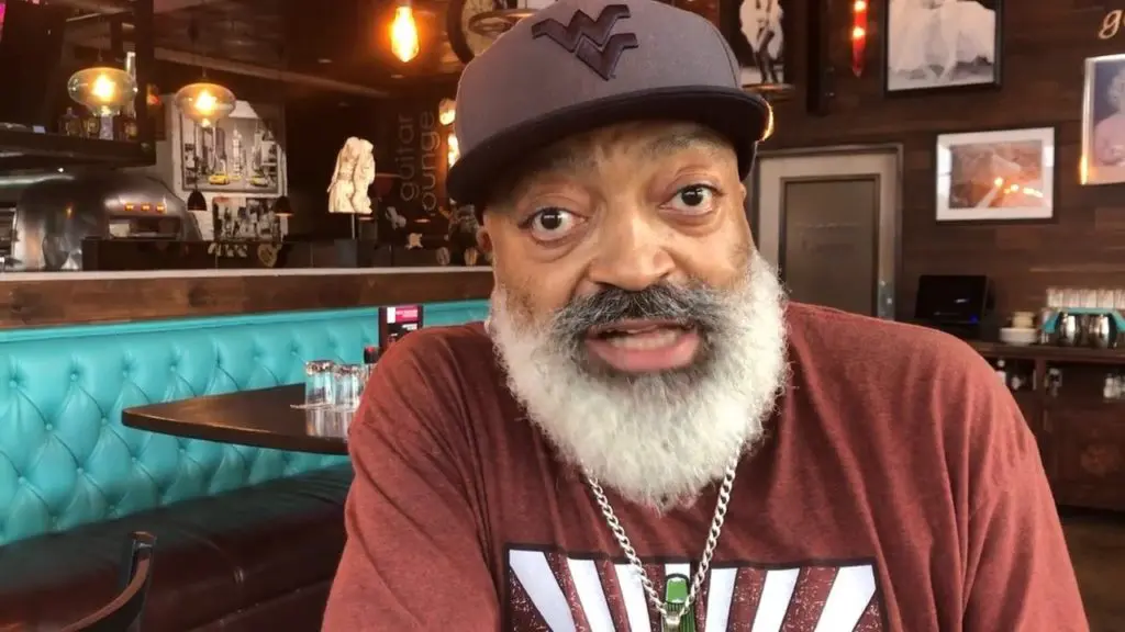 Chef Keith "Buttons" Hicks is expanding his reach with a new The Rim restaurant in Fort Worth.