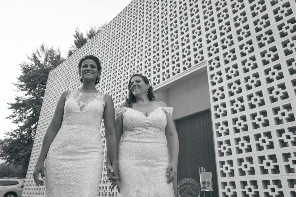The couple at the entrance of the Parker Palm Springs. (Photo by Tom Shirmacher)
