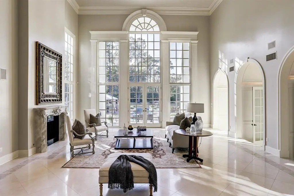 The 14,094 sq.ft. home at 27 Rivercrest Drive sits was built in 1996.