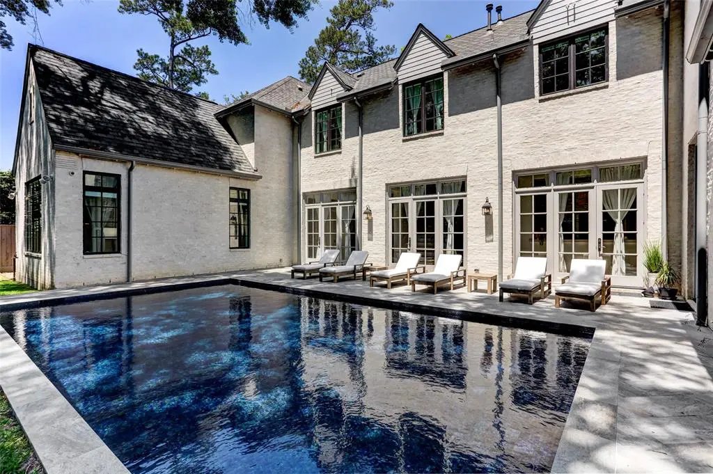 11019 Kemwood in Hunter's Creek Village was one of Houston's 10 top selling homes in November.