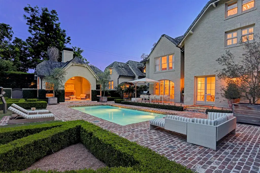 Built in 1925, sale of the residence at 1611 South Boulevard was among the top 10 in Houston during November. 
