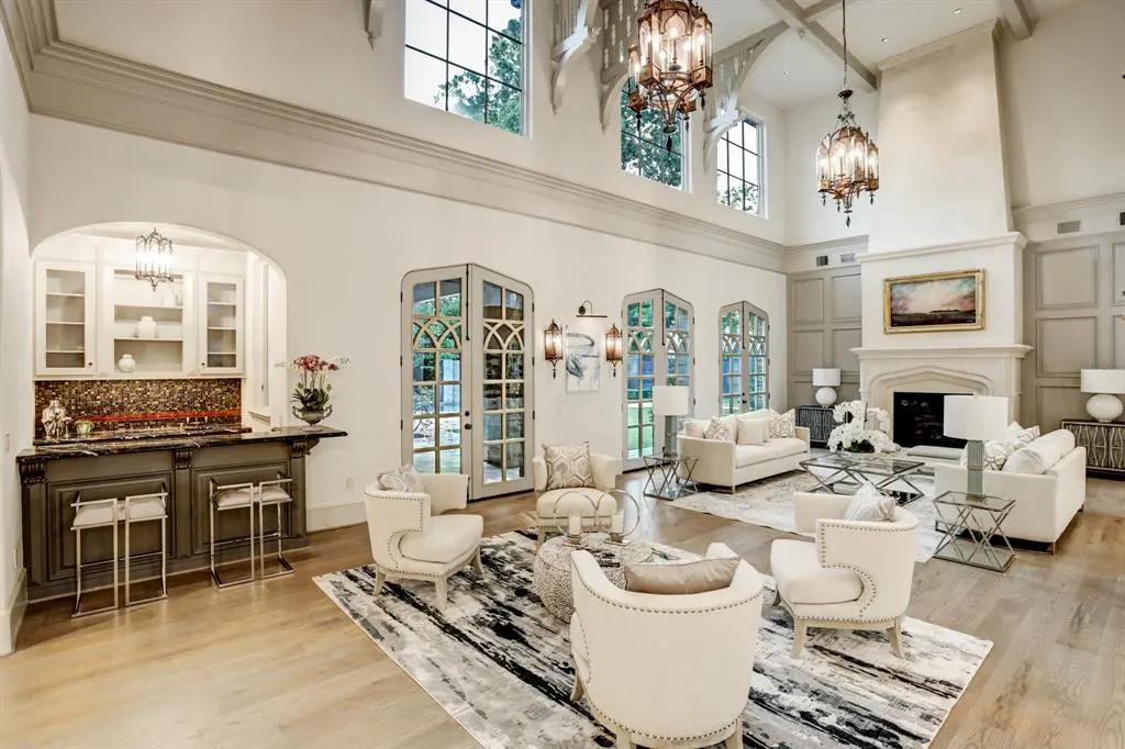 Sale of the 9,327 sq.ft. home at 405 Lindenwood Drive was among the most expensive in Houston in November.