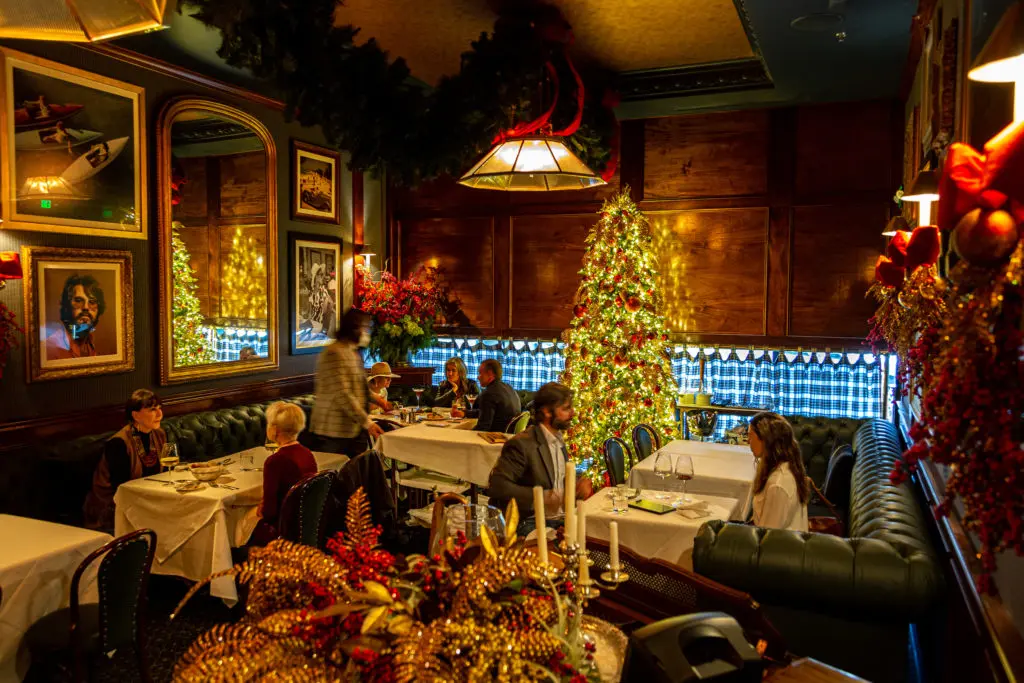 Turner's embraces the holiday season with stunning decor by John Friedman Flowers. (Photo by Jenn Duncan)