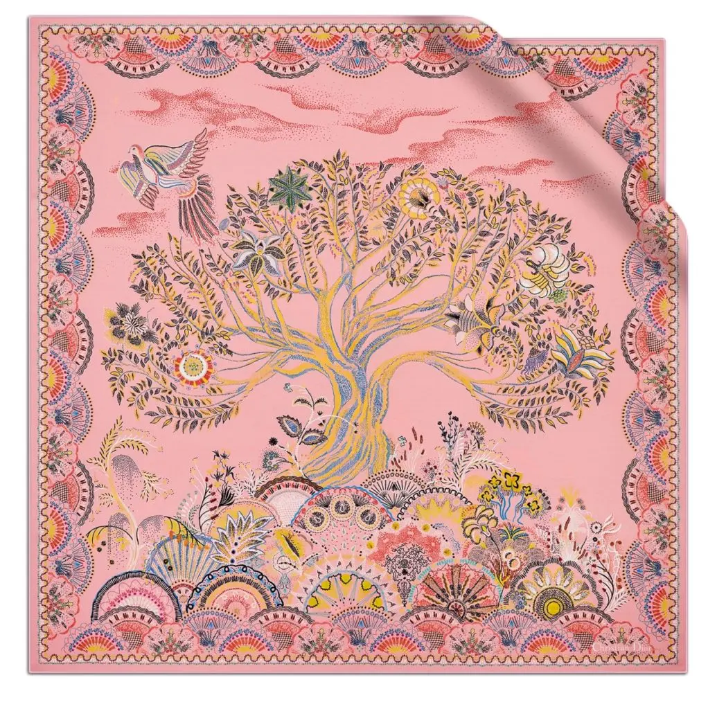 The Tree of Life scarf, from the House of Dior, a gift worthy of the best Valentine.