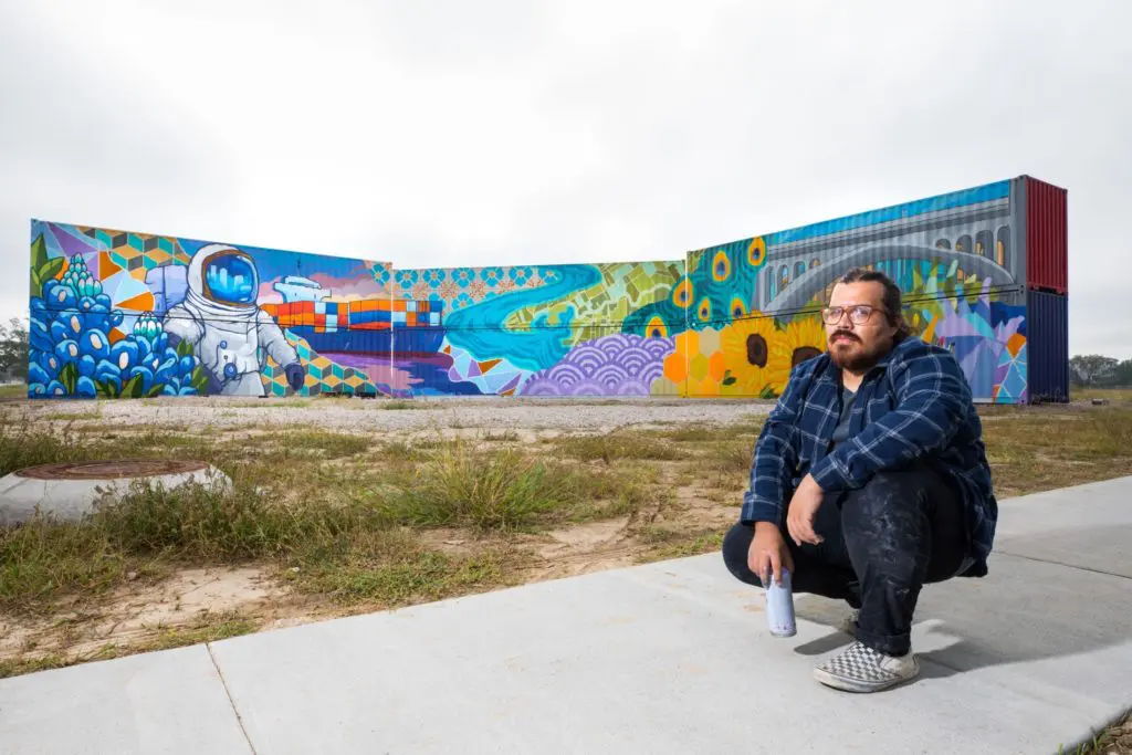 Artist David Maldonado created a stunning mural for the East River project. (photo by Shannon O’Hara)