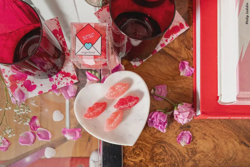 Casamia and Dallas-based Boxed Bites teamed up for the Valentine's Day "Be Mine!" box.