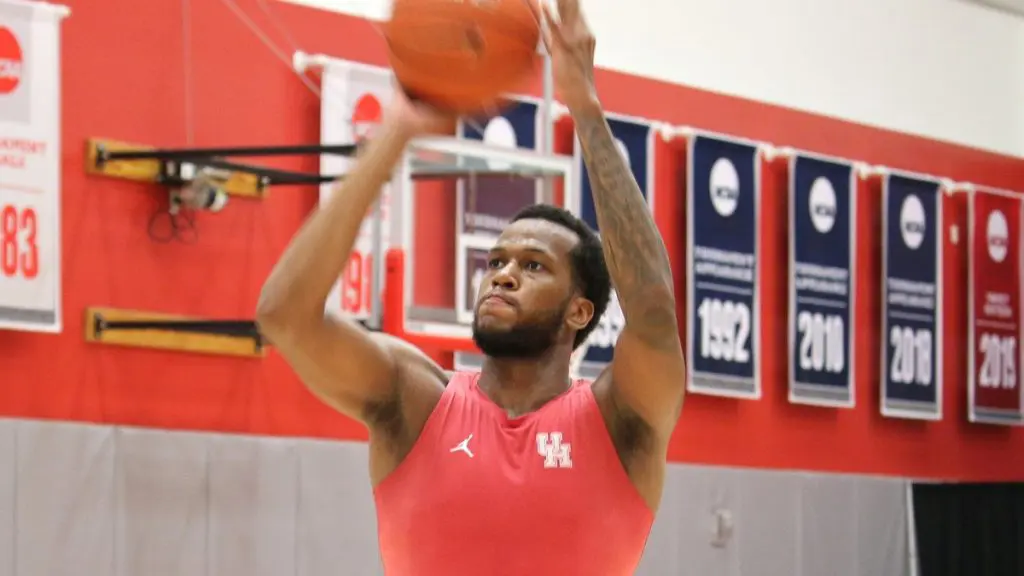 Justin Gorham built his jump shot with hours and hours of work in near empty gyms. Many of them with UH assistant coach Kellen Sampson.(@UHCougarMBK)