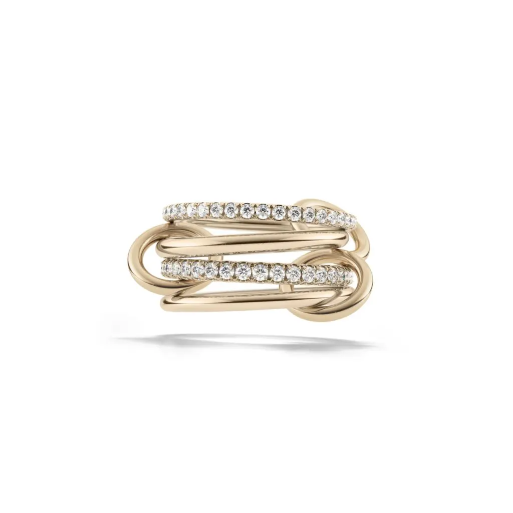 From the dazzling MARKET Boutique, a Spinelli Kilcollini ring that will surely woo your loved one. 