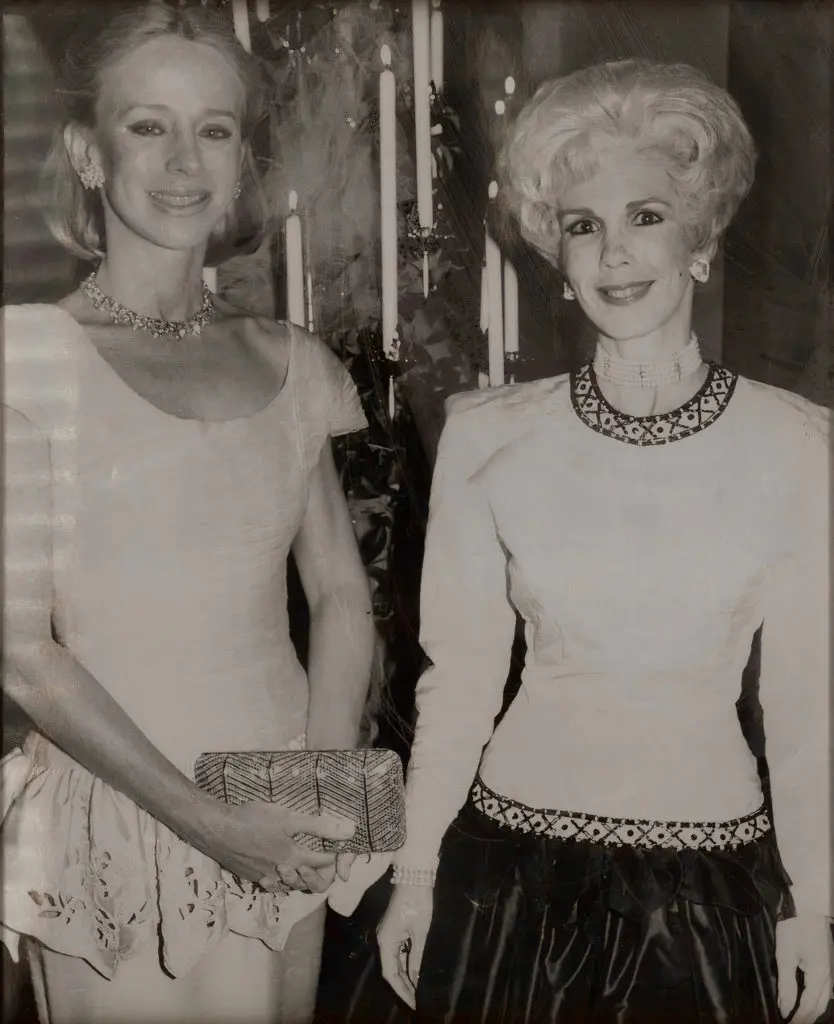 Anne Bass and Shelia
Grant 