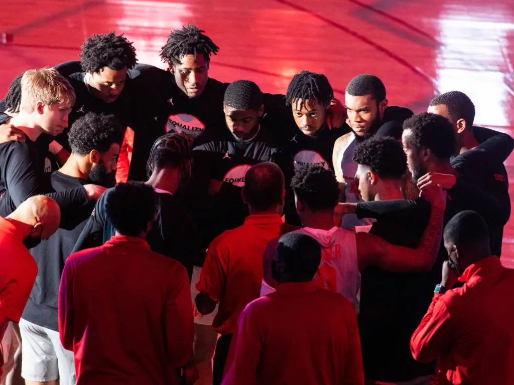 University of Houston's basketball team is one of the most unselfish teams in America. (Photo by F. Carter Smith)