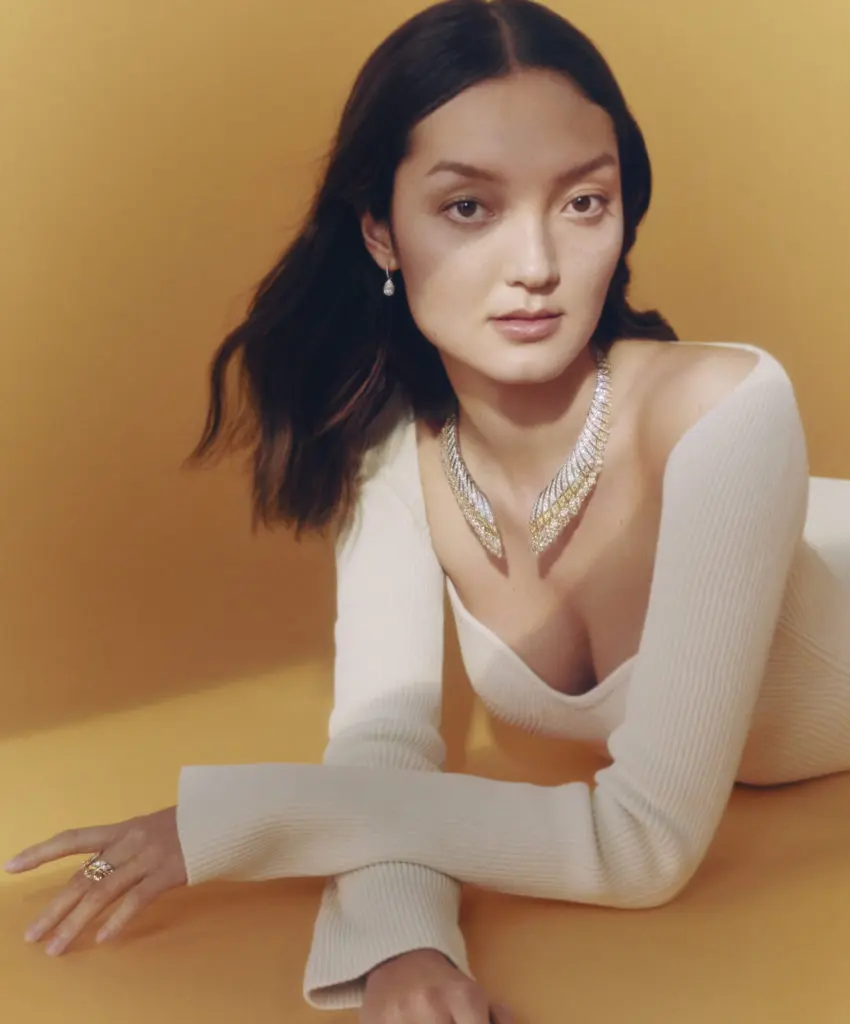 The Namib Wonder necklace with a total carat weight of 64 is a hallmark of De Beers' Reflections on Nature high jewelry collection. (Photo courtesy of De Beers Jewellers)