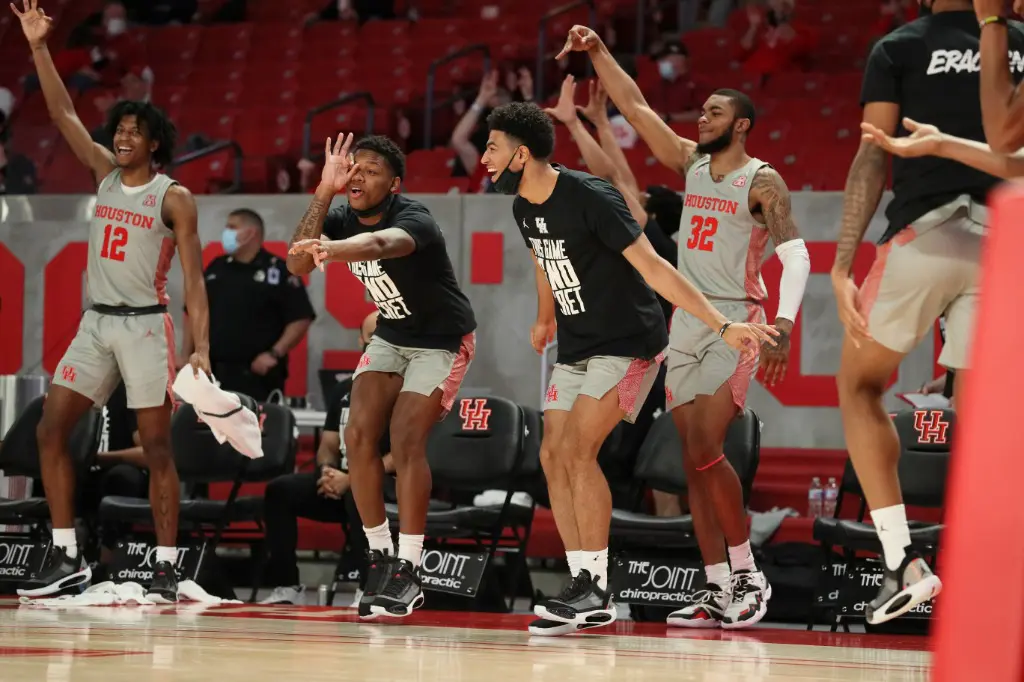 Houston's starters loved seeing Cameron Tyson break the school's all-time record for 3-pointers in a game. (Courtesy UH Athletics)