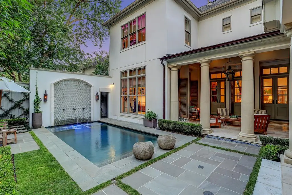 Louisiana-based architect Matt Voelkel designed the Afton Oaks house at 3407 Banbury Place in 2007. It was updated by Barnett Custom Homes. 