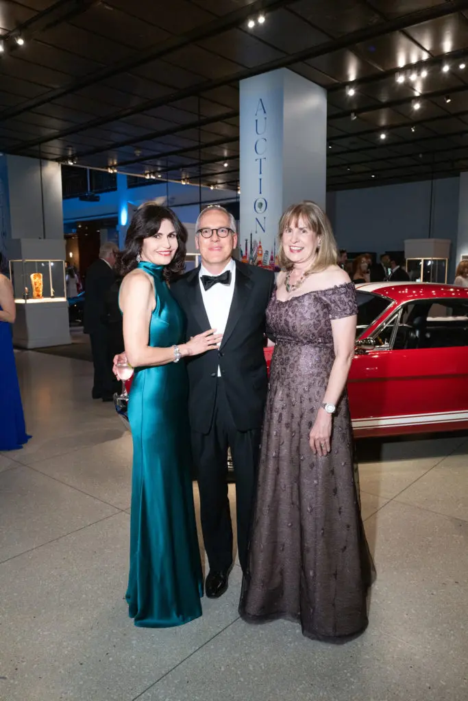 Denise Rhodes, Bob Sergesketter, Barbara Vilutis at the Houston Museum of Natural Science 'Tour the World' gala. (Photo by Daniel Ortiz)