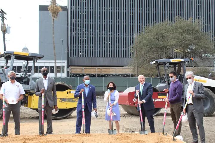 Mayor Sylvester Turner, Bob Eury, and members of the DRA break ground at Trebly Park in Downtown Houston.
