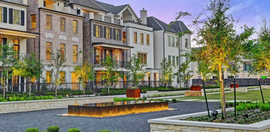 New Homes Give Memorial Green Even More Convenient Lifestyle Power — and Plenty of Easy Perks