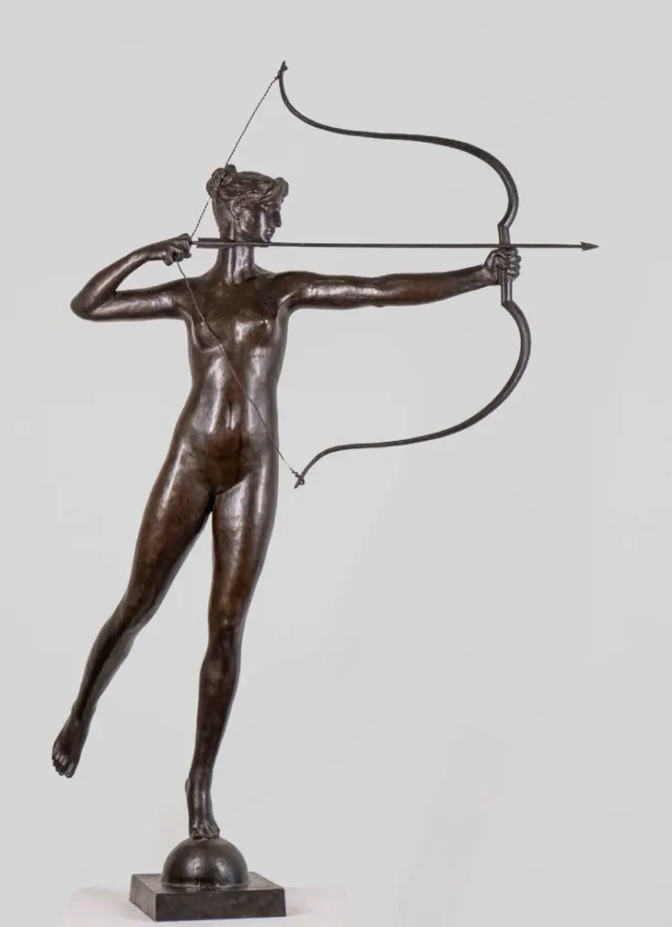 Keno is a leading authority on antiques. 