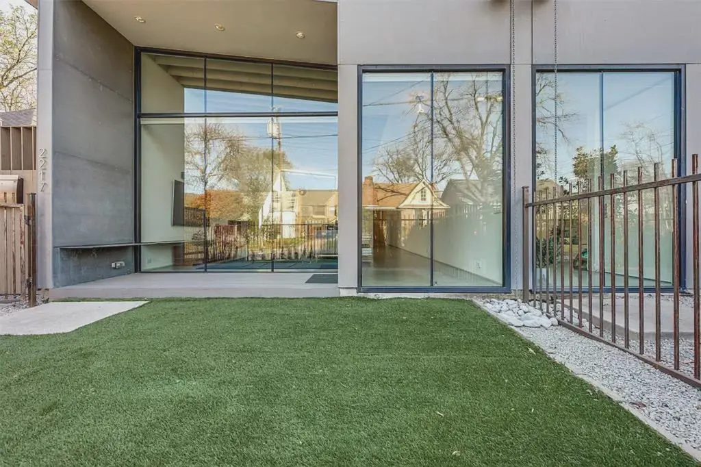 2217 Annex Avenue is a project by architects Far + Dang and builder Alan Kagan.