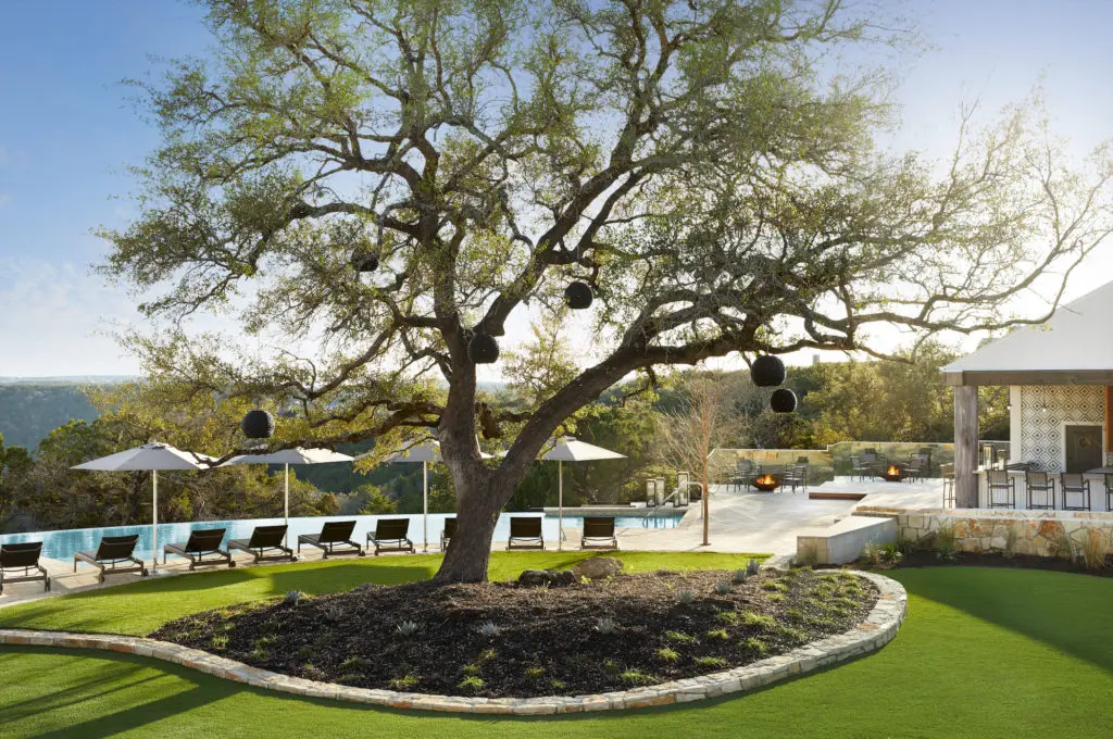 The Discovery Pool is a perfect place to relax pre- or post-spa treatment. 