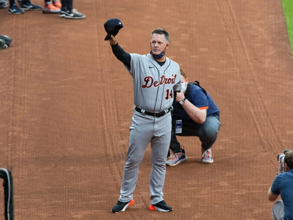 A.J. Hinch came out and tipped his cap to the Houston crowd that gave him a standing ovation. (Photo by F. Carter Smith)