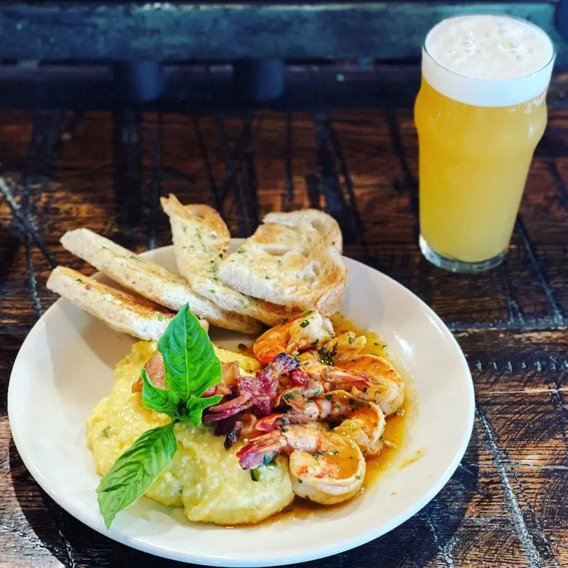 Bankhead Brewing Co – Shrimp and Jalapeño Grits finished with Bacon and Pan Sauce! Pairs great with their Foglights, New England IPA