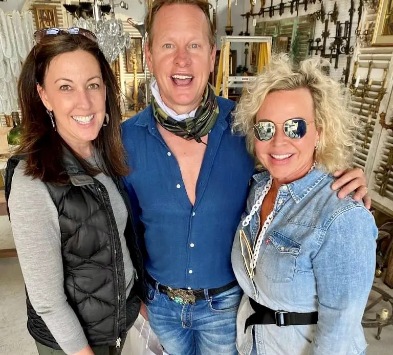 Fort Worth shoppers Cindy Moon and Paige Bublik ran into Carson Kressley at Excess. 