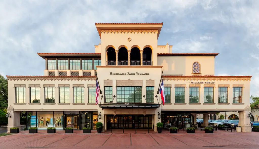 Dreamy Mother’s Day Gifts From Highland Park Village — Your Guide to Wowing Mom