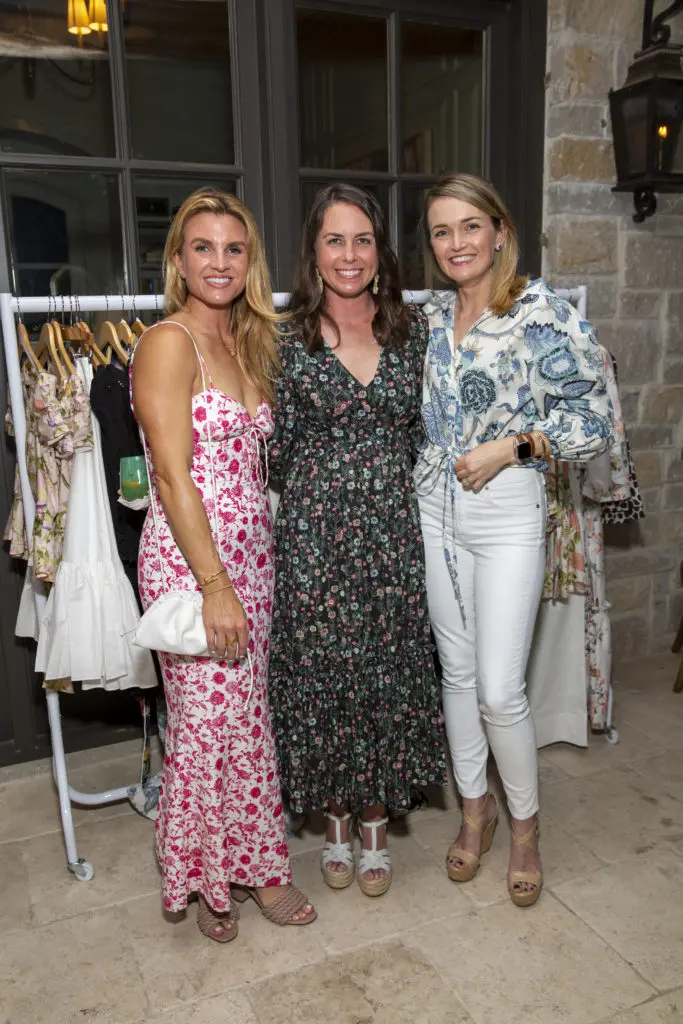 LIndley Arnoldy, Jenni Swyka, Sydney Eifler at the Cara Cara dinner (Photo by Jenny Antill Clifton)